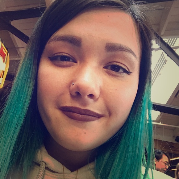 Meet your Posher, Annie - Picture 2 of 6